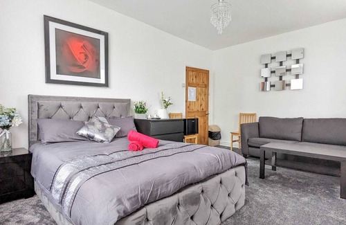 Stepney Green Apartment | 2 Bedroom Apartment
