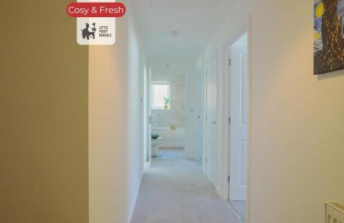 Peterborough Apartment | 2 Bedroom Apartment By Littlepiggyrentals Short Lets & Serviced Accommodation Peterborough With Fast Wi-Fi & Free Parking