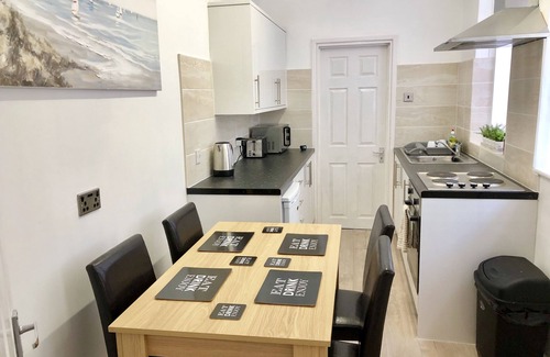North Shore Apartment | 2 bedroom apartment in fashionable North Shore (newly renovated April '19)