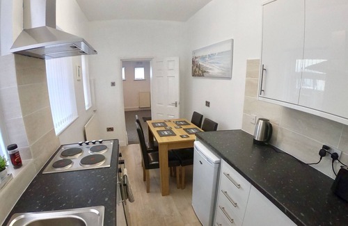 North Shore Apartment | 2 bedroom apartment in fashionable North Shore (newly renovated April '19)