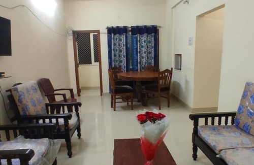 Hyderabad Apartment | 2-bedroom apartment in welcoming Hyderabad with WiFi, AC, fitness room