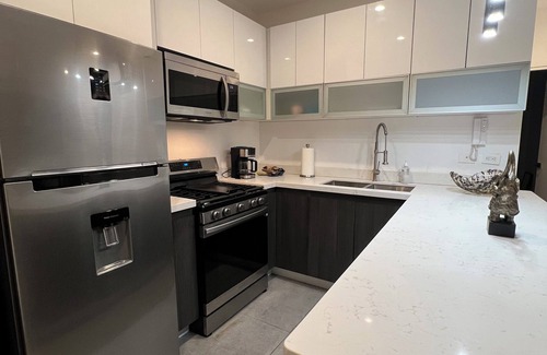 Monterrey Municipality Apartment | 2-bedroom apartment in welcoming Monterrey with AC, WiFi Balconies amazing views