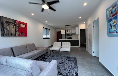 Monterrey Municipality Apartment | 2-bedroom apartment in welcoming Monterrey with AC, WiFi Balconies amazing views