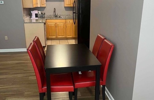 Downtown Cleveland Apartment | 2-bedroom apartment in amazing Cleveland with AC, fitness room