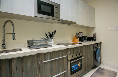 Labadi Apartment | 2-bedroom apartment in amazing Accra with WiFi, fitness room, AC