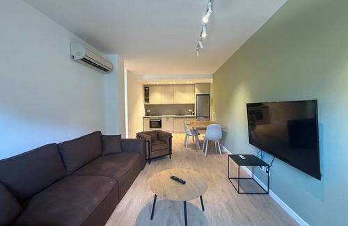 Golem Apartment | 2-bedroom apartment in beautiful Golem with WiFi, AC