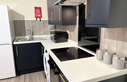 Derby Apartment | 2-Bedroom Apartment in Derby with Car Park & WiFi