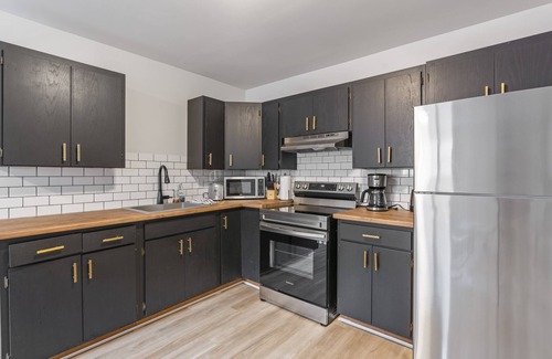 Exeter Apartment | 2 Bedroom Apartment In Exeter - Bo's BNBs Unit 3