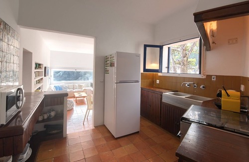 Sa Tuna Apartment | 2 bedroom apartment in first sea line in Sa Tuna, Begur (H01)