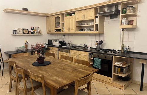 Ujpest Apartment | 2-bedroom apartment in best part of central Budapest