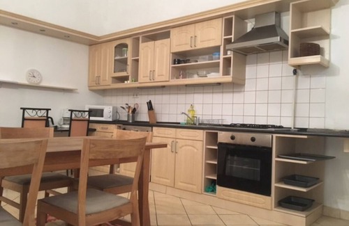Ujpest Apartment | 2-bedroom apartment in best part of central Budapest