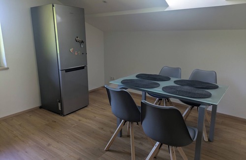 Reut Apartment | 2 Bedroom Apartment in Reut