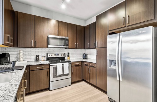 Loring Heights Apartment | 2-bedroom apartment in Midtown Atlanta Rooftop & Pool