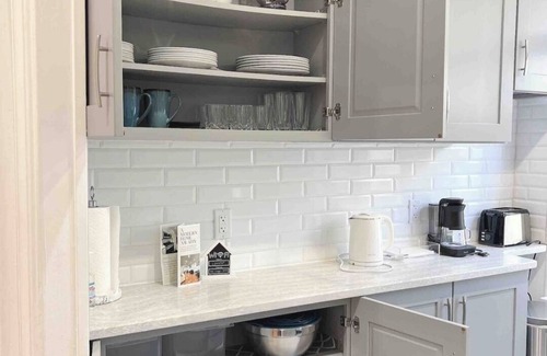 Marine Park Apartment | 2-bedroom apartment in charming Brooklyn with WiFi, AC. Start your adventure