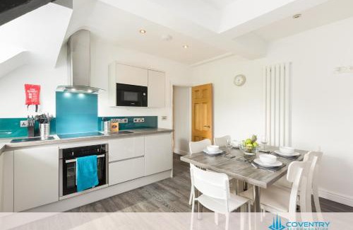 Coleshill Apartment | 2 Bedroom Apartment, NEC, HS2, BHX, JLR - Devereux House, Hosted By Coventry Accommodation