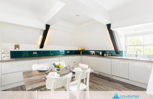 Coleshill Apartment | 2 Bedroom Apartment, NEC, HS2, BHX, JLR - Devereux House, Hosted By Coventry Accommodation