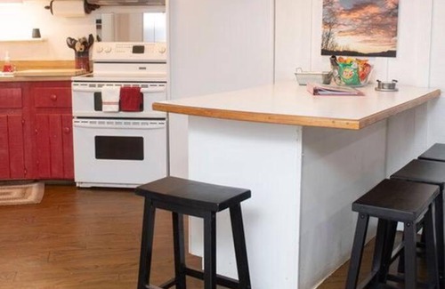 Cullowhee Apartment | 2 Bedroom Apartment overlooks WCU and Cullowhee NC - Smoke and Pet free