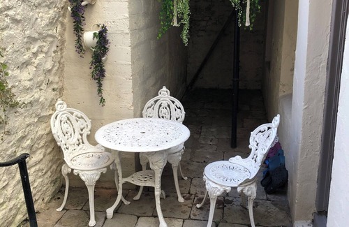 Ryde Apartment | 2 Bedroom Apartment ST9A, Ryde, Sleeps 4, Free Wifi