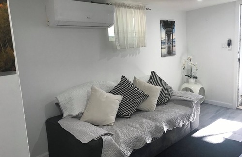 Queens Apartment | 2-bedroom apartment steps to Flushing Meadows-Corona Park