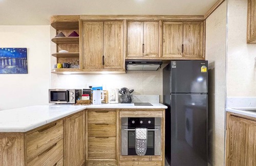 Wat Ket Apartment | 2-Bedroom Apartment with Nice View near Train Station.