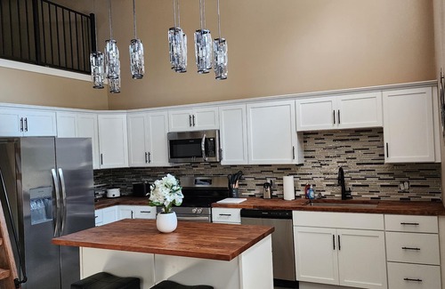 Carterville Apartment | 2-Bedroom Apartment just 15 minutes from Southern Illinois University