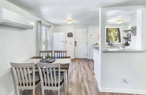 Riverland Terrace House | 2-Bedroom Apartment Near Golf Course!