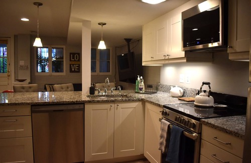 Capitol Hill Apartment | 2-Bedroom Apartment in Historic Capitol Hill House