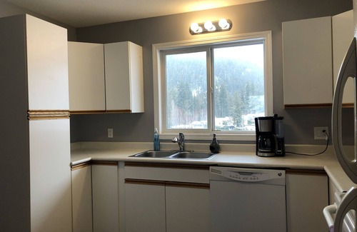 Blind Bay Apartment | 2 Bedroom Apartment with Resort Amenities