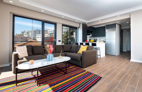 Taksim Apartment | 2-bedroom apartment with Bosphorus view, WiFi and AC in brilliant Istanbul