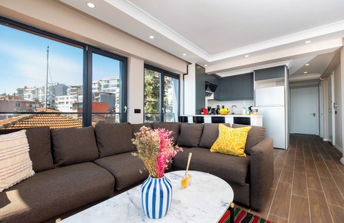 Taksim Apartment | 2-bedroom apartment with Bosphorus view, WiFi and AC in brilliant Istanbul