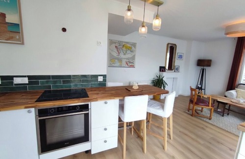 Lanester Apartment | 2-bedroom apartment with garden and sun terrace ☀️
