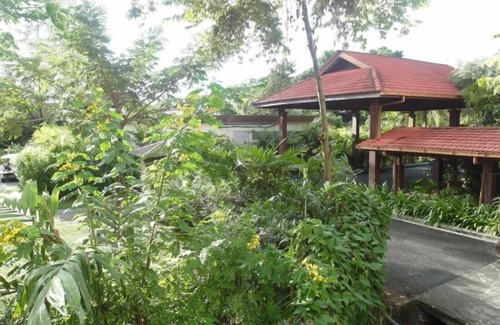 Kuala Teriang Apartment | 2 Bedroom Apartment with Pool View