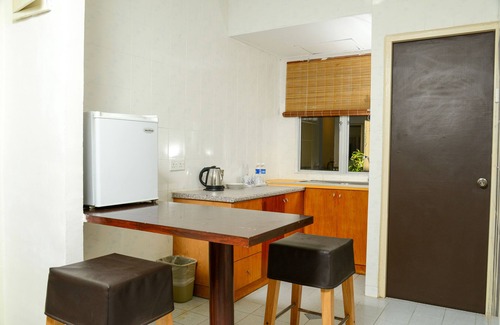 Kuala Teriang Apartment | 2 Bedroom Apartment with Pool View