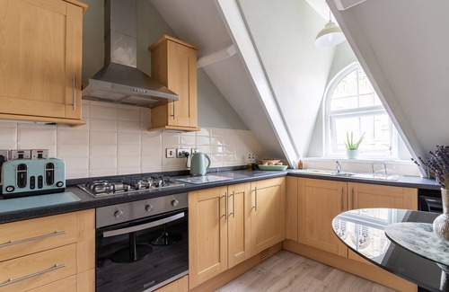 West Cliff Apartment | 2 Bedroom apartment with sea views