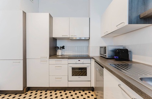 Lille Centre Ville Apartment | 2 bedroom apartment with parking, near metro