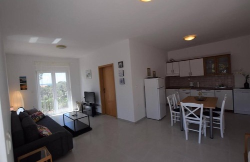 Mandre Apartment | 2-bedroom apartment with private terrace and shared swimming pool