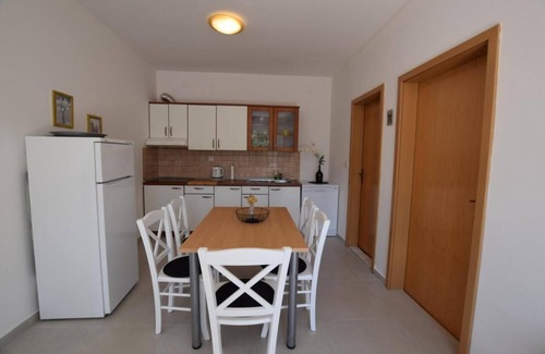 Mandre Apartment | 2-bedroom apartment with private terrace and shared swimming pool