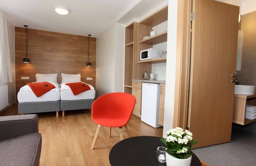 Hella House | 2 Bedroom Apartment with Hot Tub - Stracta Hotel Hella