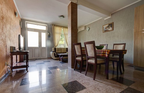 Mrcevac Apartment | 2 Bedroom Apartment With Pool, Sauna And Gym Located Few Minutes Of City Center