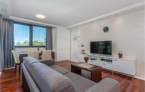 Milcetici Apartment | 2 Bedroom Awesome Apartment In Malinska