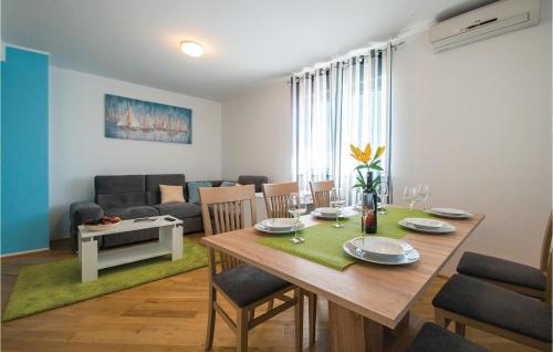 Bartici Apartment | 2 Bedroom Awesome Apartment In Labin