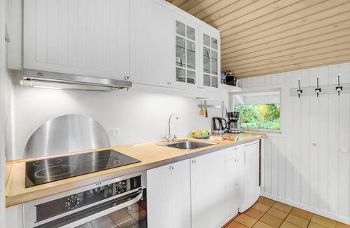 Næsby Strand House | 2 bedroom awesome home in Nakskov