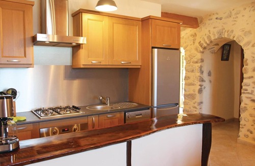 Sigoyer House | 2 bedroom awesome home in Sigoyer