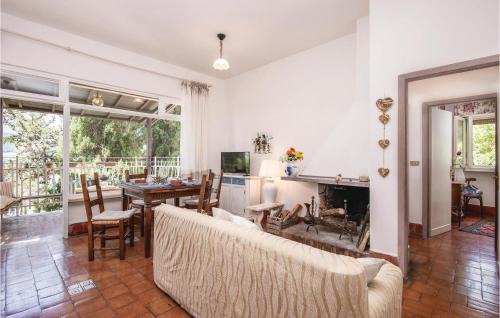 Piediluco House | 2 Bedroom Awesome Home In Piediluco