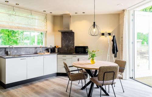 Nieuw-Bergen House | 2 Bedroom Awesome Home In Afferden