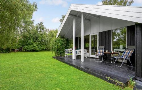 Næsby Strand House | 2 Bedroom Awesome Home In Nakskov