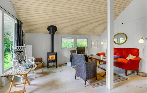 Næsby Strand House | 2 Bedroom Awesome Home In Nakskov