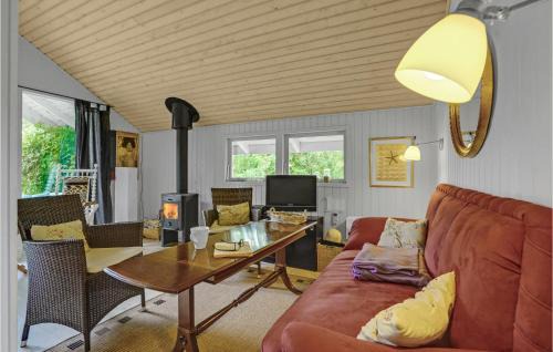 Næsby Strand House | 2 Bedroom Awesome Home In Nakskov