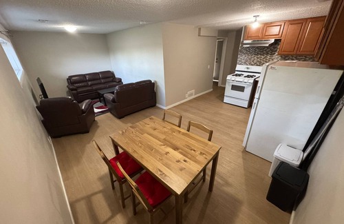 Forest Lawn House | 2 Bedroom Basement