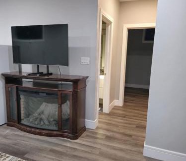 Timberlea Apartment | 2 bedroom basement-All Incl